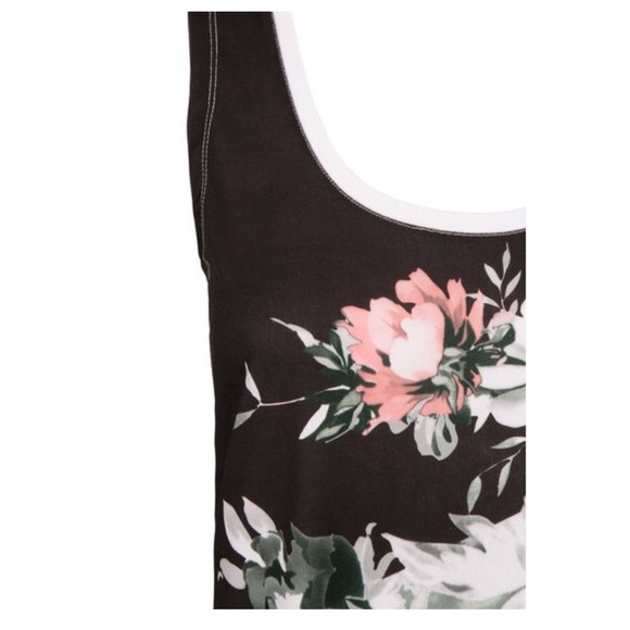 Asymmetrical Floral Tunic Blouse - Picture 3 of 3